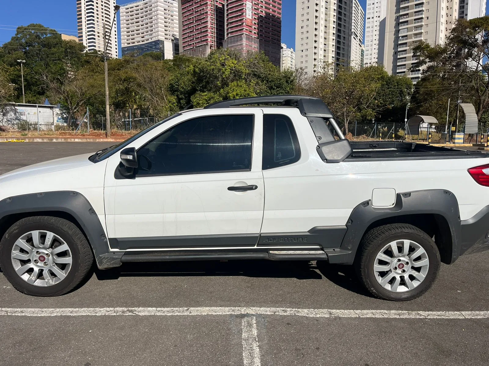 Foto 5 de Vendo Fiat Strada Adv CS 2015/2016