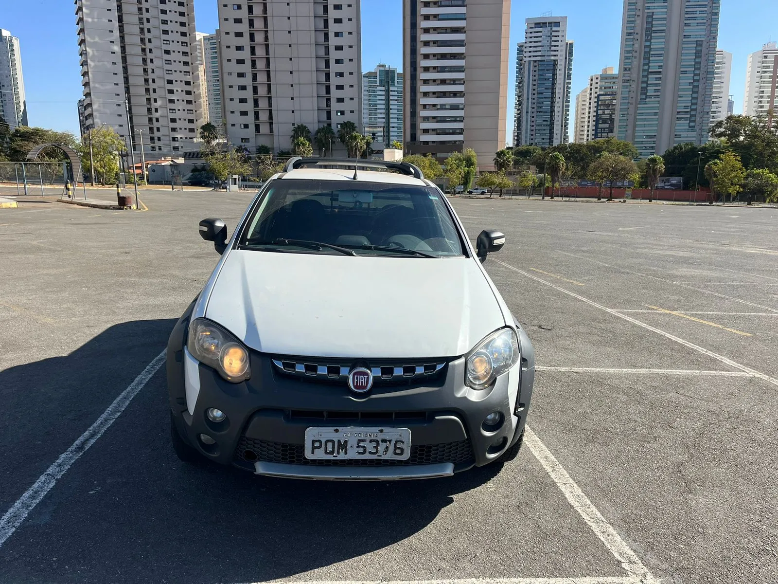 Foto 2 de Vendo Fiat Strada Adv CS 2015/2016